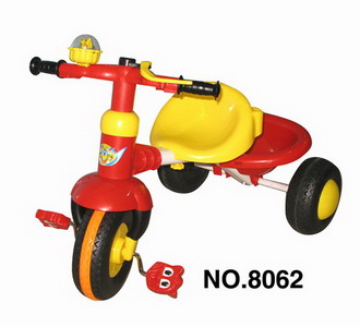 BABY TRICYCLE W/BELL